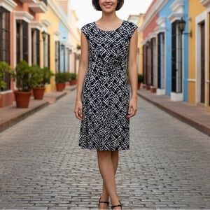 Dana Buchman Travel Anywhere Black, Blue and White Geometric Midi Dress Size XS